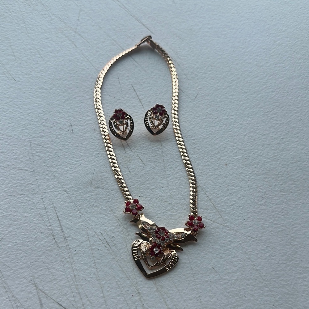 NEW Elegant Gold and Red Heart Necklace and Earring Set